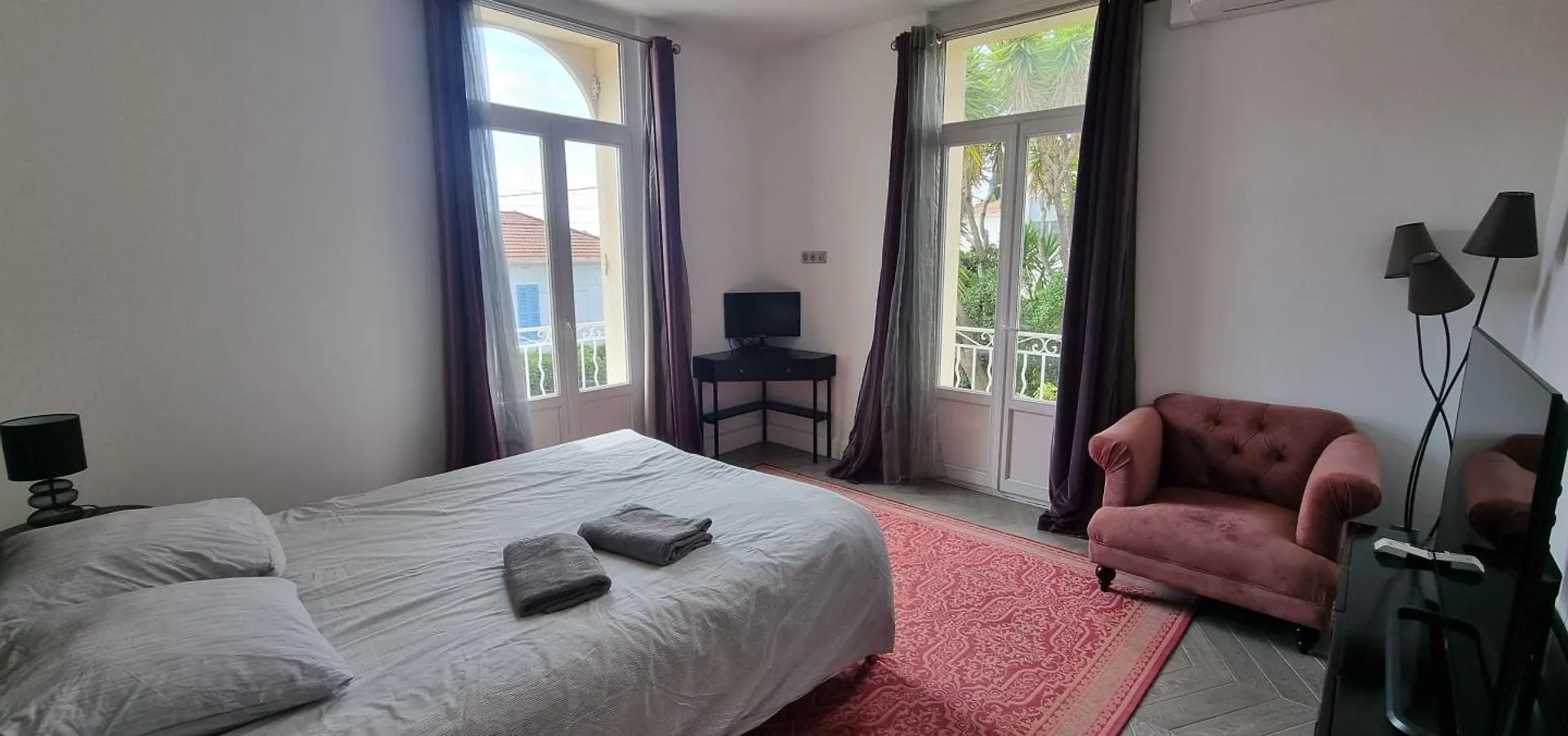 Villa Superbe Maison 6 Ch, 4 Sdb, Terrasses Et Billard Cannes